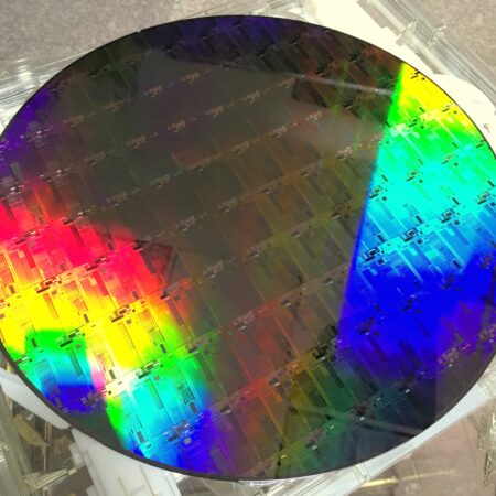 Silicon_Photonics_300mm_wafer